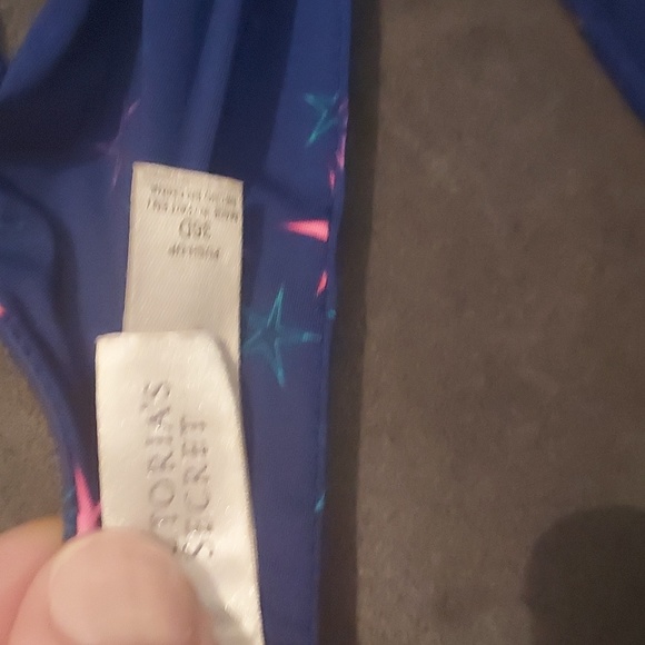 VICTORIA SECRET BRA - Picture 2 of 3